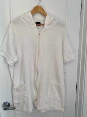 Vintage Dotti Oversized White Hooded Starfish Embossed Full Zip Swim Coverup